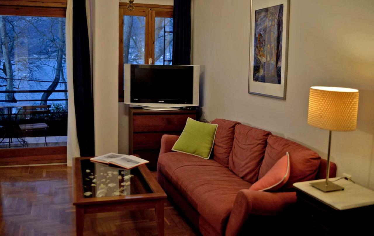 Lake View Apartment Ioánnina Exteriör bild